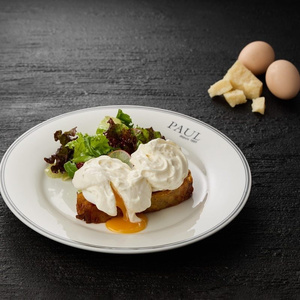 Gratin with turkey, poached egg and cheese mousse NEW