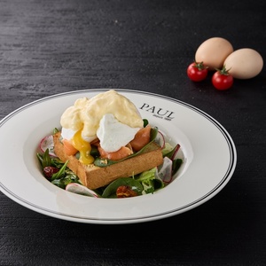 Яйцо «Бенедикт» с лососем